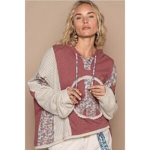 SOLD POL Red Brick Size Large Long Sleeve Floral Peace Patch Ribbed Hoodie Top